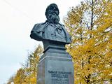 Памятник-бюст русскому художнику-баталисту В.В. Верещагину